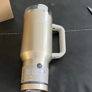 Stanley Quencher H2.0 Tumbler - Elegant Gold